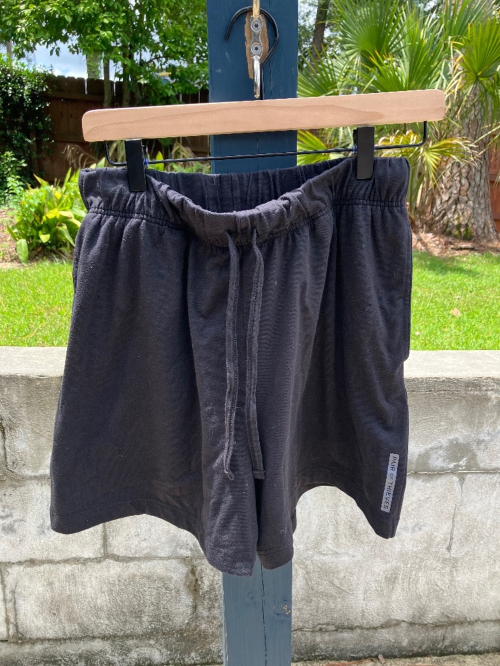 Pair of Thieves Black Cotton/Poly Shorts - Men's Medium
